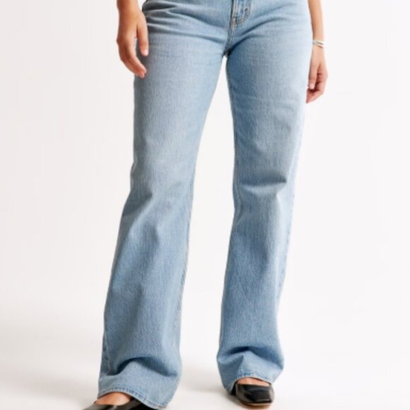 Abercrombie & Fitch Jeans The ‘90s Relaxed’; 28 Short - Picture 3 of 3